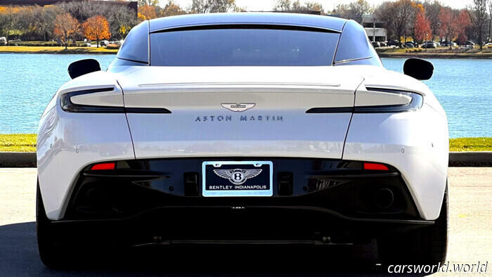 Этот почти новый Aston DB12 потерял в цене достаточно, чтобы купить новый BMW M5 | Carscoops